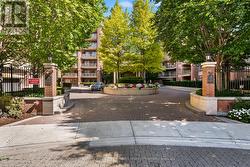 RL1 - 21 BURKEBROOK PLACE  Toronto, ON M4G 0A2