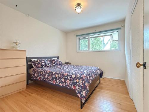 34 Clement Drive, Brandon, MB - Indoor Photo Showing Bedroom