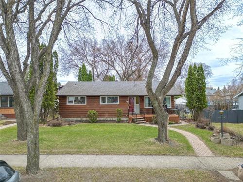 34 Clement Drive, Brandon, MB - Outdoor