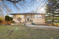 65 Hull Avenue  Winnipeg, MB R2M 0Z4