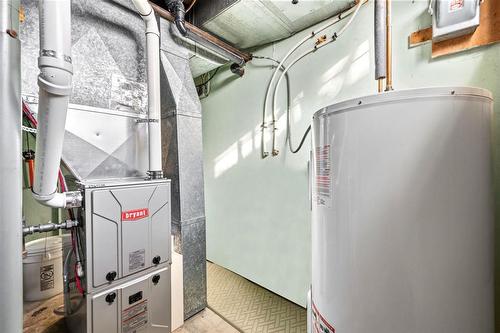 65 Hull Avenue, Winnipeg, MB - Indoor Photo Showing Basement