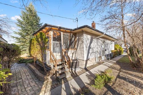 65 Hull Avenue, Winnipeg, MB - Outdoor