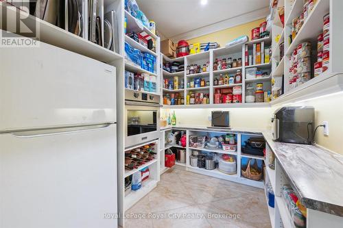 8720 Sideroad 15 Side Road, Erin, ON - Indoor With Storage
