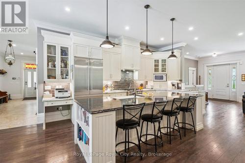 8720 Sideroad 15 Side Road, Erin, ON - Indoor Photo Showing Kitchen With Upgraded Kitchen