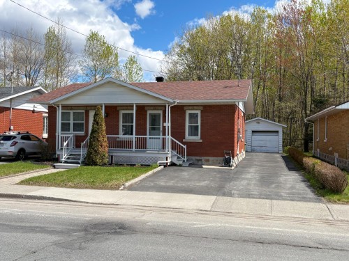 1385 Boul. Jean-De Brébeuf  Drummondville, QC J2B 4T5