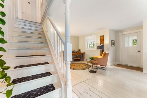 Staircase - 499 Ch. De Bondville, Lac-Brome, QC - Indoor Photo Showing Other Room