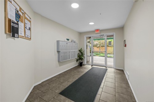 302-690 Third St, Nanaimo, BC - Indoor Photo Showing Other Room