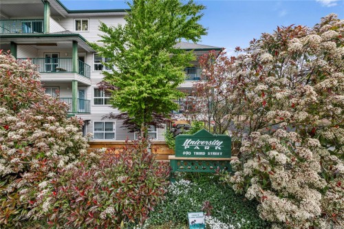 302-690 Third St, Nanaimo, BC - Outdoor