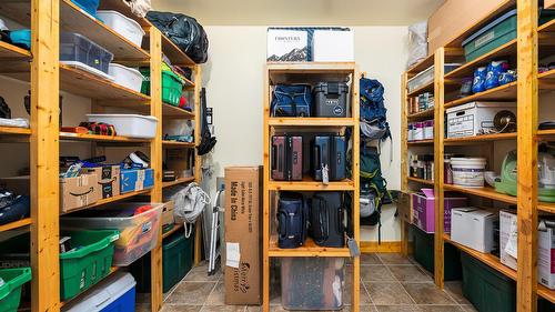 3681 8Th Street, Creston, BC - Indoor With Storage