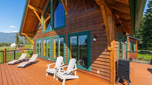 3681 8Th Street, Creston, BC - Outdoor With Exterior
