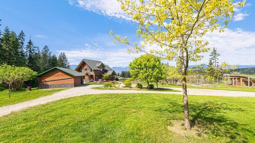 3681 8Th Street, Creston, BC - Outdoor With View