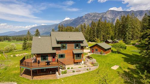 3681 8Th Street, Creston, BC - Outdoor With View