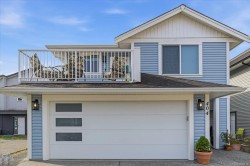 404 10th St Nanaimo, BC V9R 1A1