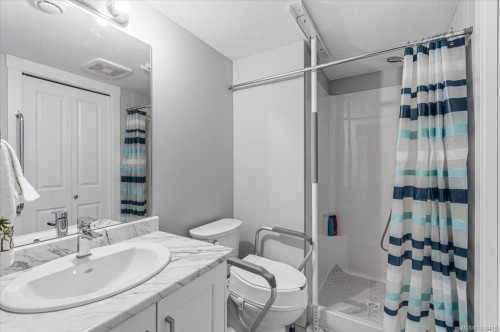 404 10Th St, Nanaimo, BC 