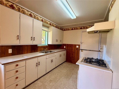 426 Erickson Rd, Campbell River, BC 