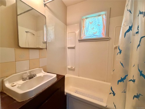 426 Erickson Rd, Campbell River, BC 