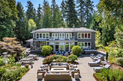 1895 Widgeon Rd, Qualicum Beach, BC 