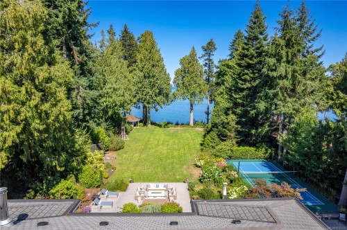 1895 Widgeon Rd, Qualicum Beach, BC 
