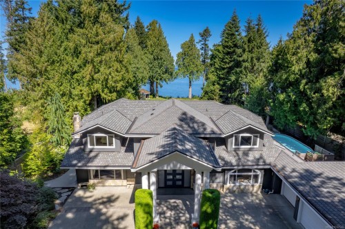 1895 Widgeon Rd, Qualicum Beach, BC 
