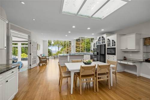 1895 Widgeon Rd, Qualicum Beach, BC 