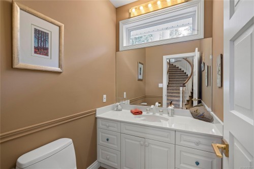1895 Widgeon Rd, Qualicum Beach, BC 