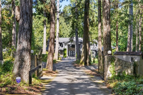 1895 Widgeon Rd, Qualicum Beach, BC 