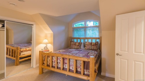 1895 Widgeon Rd, Qualicum Beach, BC 