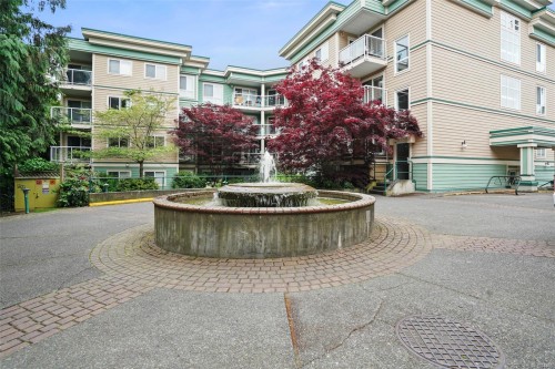408-649 Bay St  Victoria, BC V8T 5H8