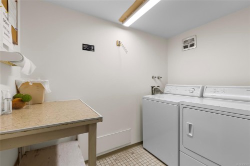 103-1875 Lansdowne Rd, Saanich, BC - Indoor Photo Showing Laundry Room
