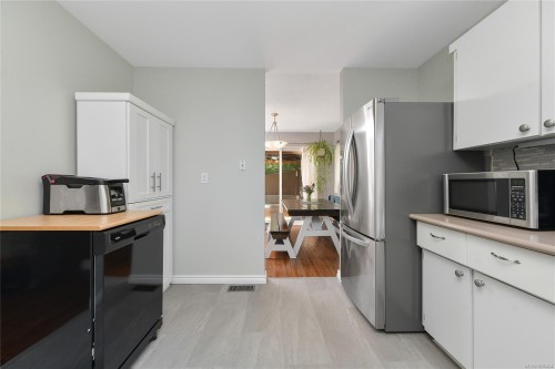 600 Phelps Ave, Langford, BC 