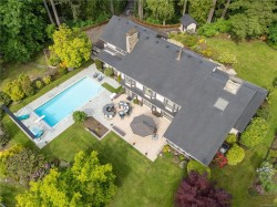 6434 Woodgrove Way Duncan, BC V9L 5R4