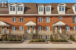 17 - 55 CEDARCROFT BOULEVARD Toronto, ON M2R 3Y1