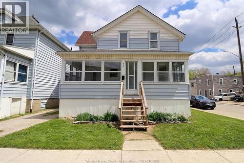 996 Albert, Windsor, ON - Outdoor
