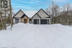 11 GLEN EAGLE Court Huntsville, ON P1H 1B1