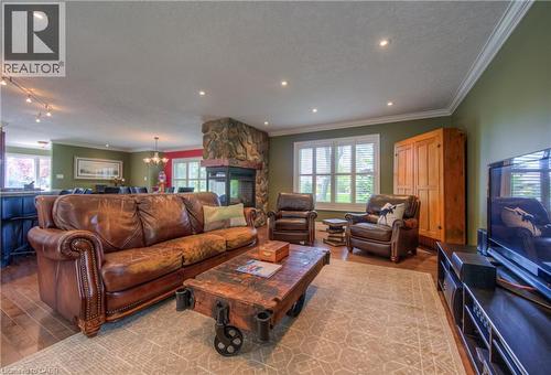 145 Riverbank Drive, Cambridge, ON - Indoor Photo Showing Living Room