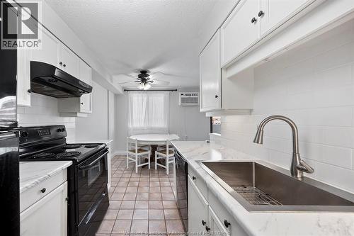150 Park Unit# 613, Windsor, ON - Indoor Photo Showing Kitchen