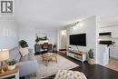 150 Park Unit# 613, Windsor, ON  - Indoor Photo Showing Living Room 