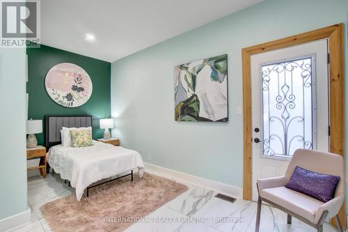 6 Pinehurst Lane, Springwater, ON - Indoor Photo Showing Bedroom