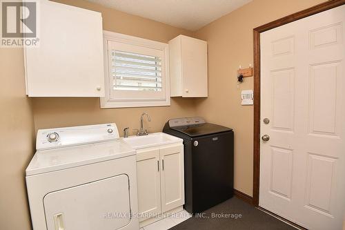 36 Tommar Place, Hamilton, ON - Indoor Photo Showing Laundry Room