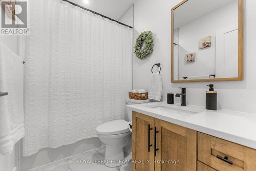 108 Royal Troon Lane, Ottawa, ON - Indoor Photo Showing Bathroom