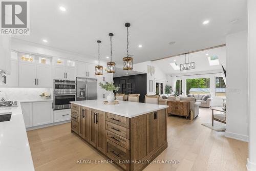 108 Royal Troon Lane, Ottawa, ON - Indoor Photo Showing Kitchen With Upgraded Kitchen