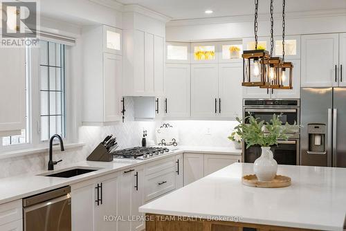 108 Royal Troon Lane, Ottawa, ON - Indoor Photo Showing Kitchen With Upgraded Kitchen