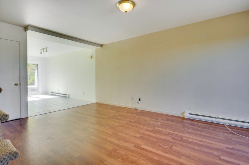 Living Room - 722 Rue Du Muguet, Sainte-Agathe-Des-Monts, QC - Indoor Photo Showing Other Room