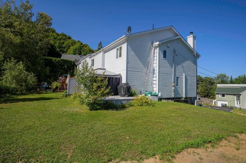 Back of Structure - 722 Rue Du Muguet, Sainte-Agathe-Des-Monts, QC - Outdoor