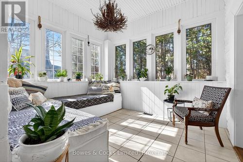 82 Queen Street, Selwyn, ON - 