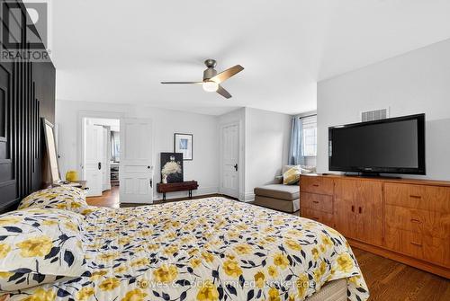 82 Queen Street, Selwyn, ON - Indoor Photo Showing Bedroom