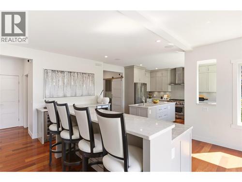 2090 Bennett Road, Kelowna, BC - Indoor