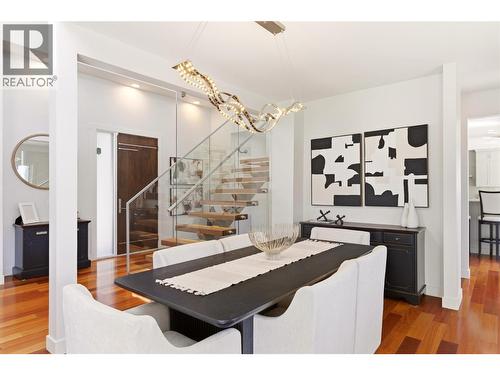 Beautifully updated with a modern elegant touch - 2090 Bennett Road, Kelowna, BC - Indoor