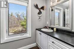 ENSUITE - 