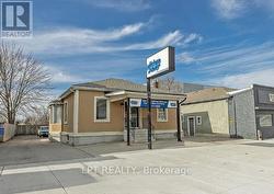 215 WELLINGTON STREET  London East (East K), ON N6B 2L2
